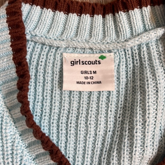 Girl Scout Brownie Lot- Binder, Badge Magic, World of Girls, Jumper & Sweater - Picture 9 of 15